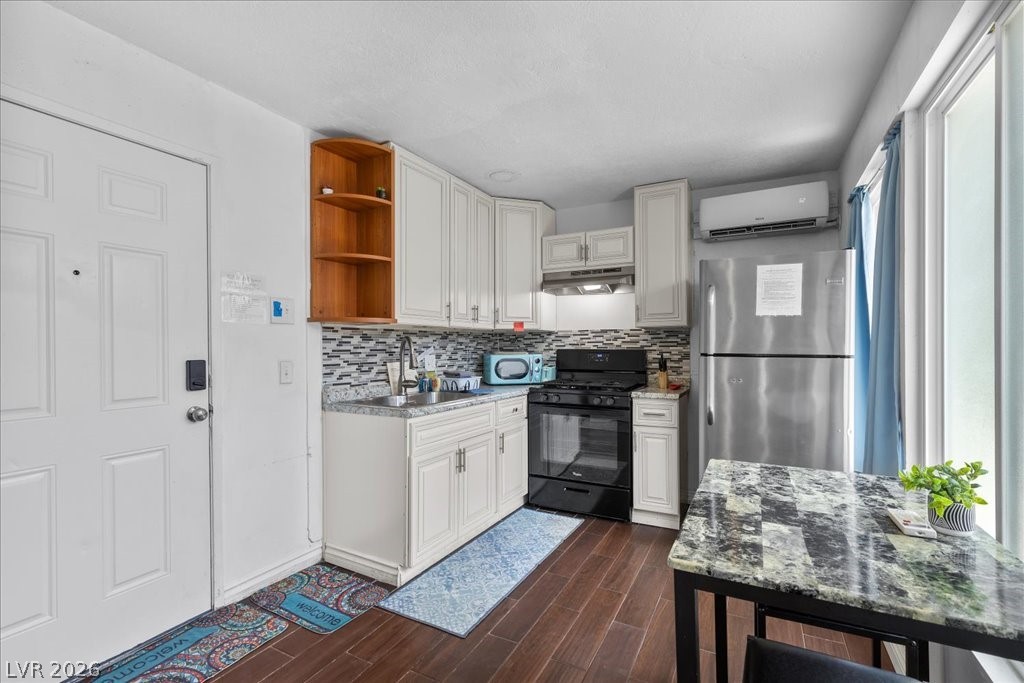 5333 Longridge Avenue Las Vegas NV 89146