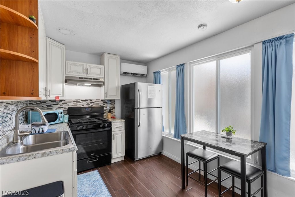5333 Longridge Avenue Las Vegas NV 89146
