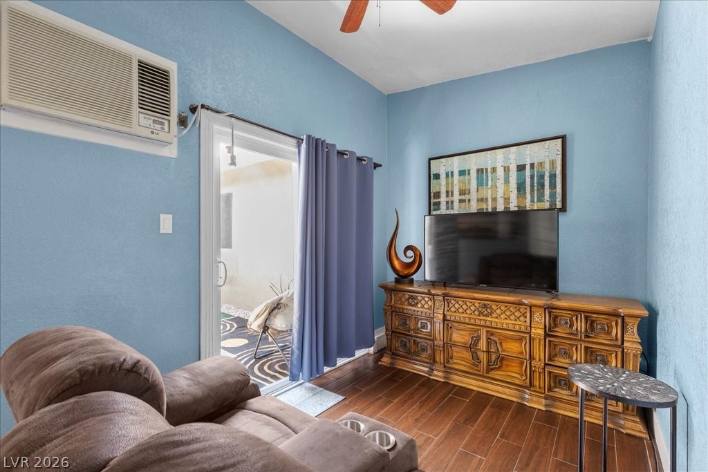 5333 Longridge Avenue Las Vegas NV 89146