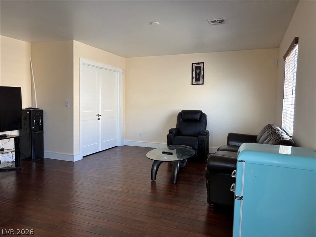 8853 Winter Sky Avenue Las Vegas NV 89148
