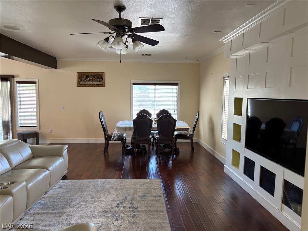 8853 Winter Sky Avenue Las Vegas NV 89148