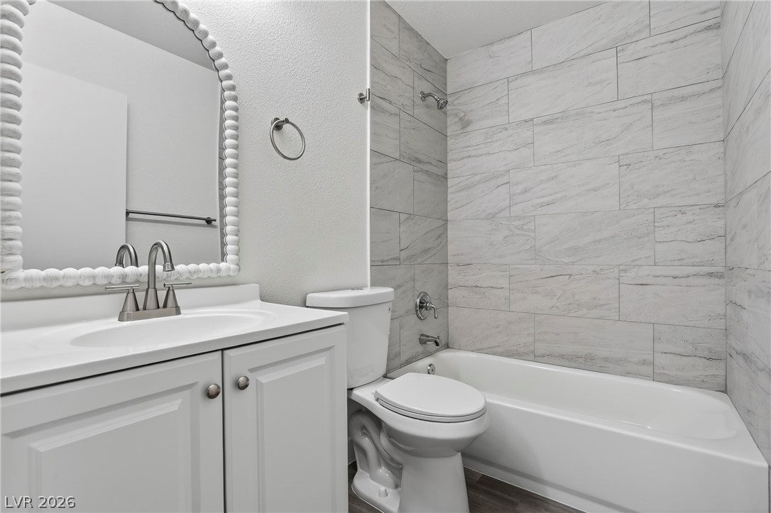 7256 Wayfarer Drive Las Vegas NV 89156