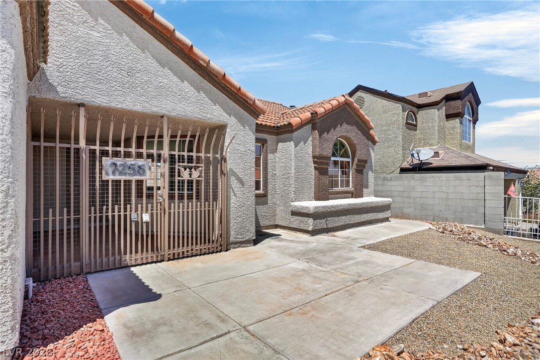 7256 Wayfarer Drive Las Vegas NV 89156