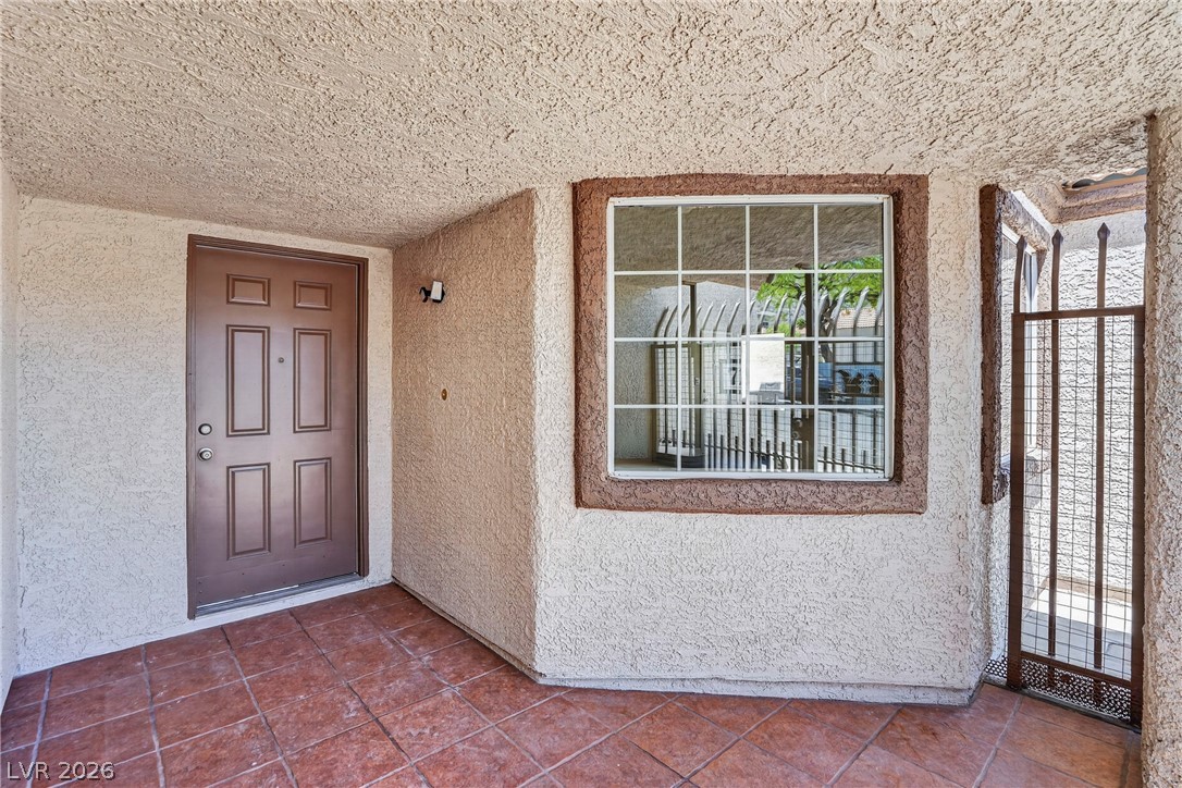 7256 Wayfarer Drive Las Vegas NV 89156