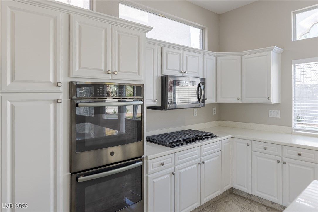 2084 Eaglepath Circle Henderson NV 89074