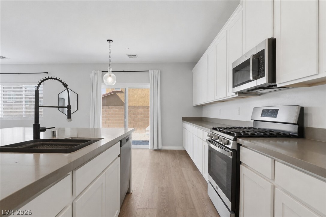 1623 Dakota Group Avenue North Las Vegas NV 89084