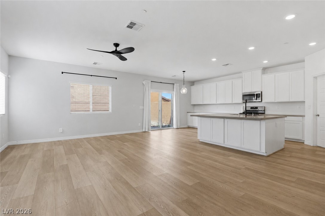 1623 Dakota Group Avenue North Las Vegas NV 89084