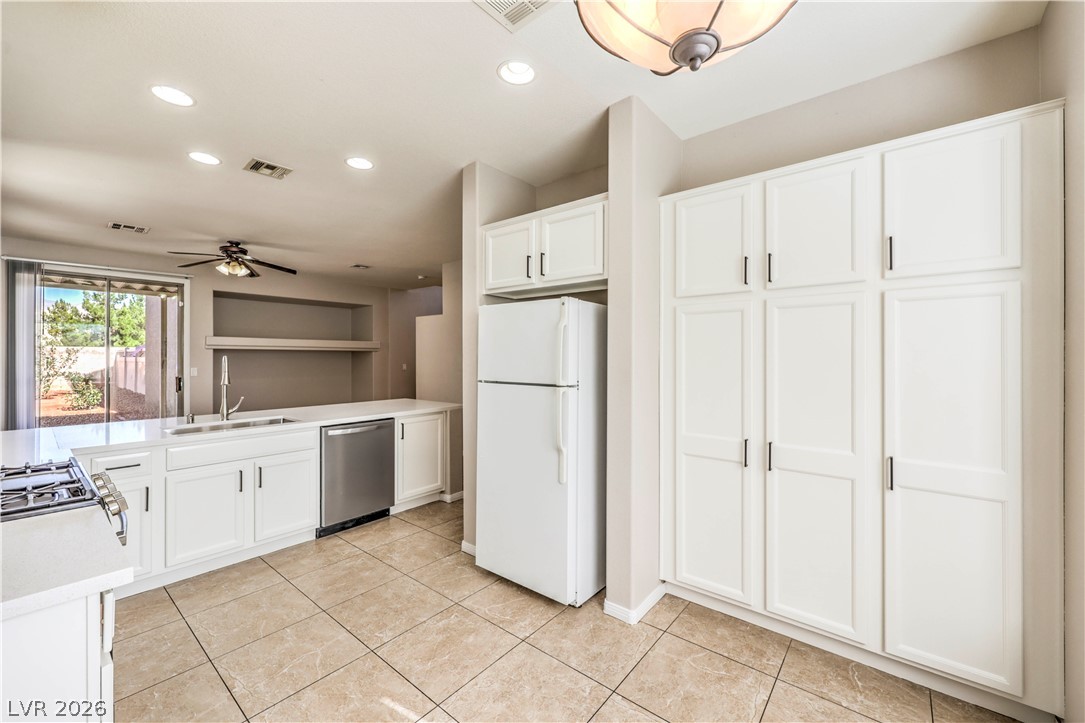 648 Vincents Dream Avenue North Las Vegas NV 89031