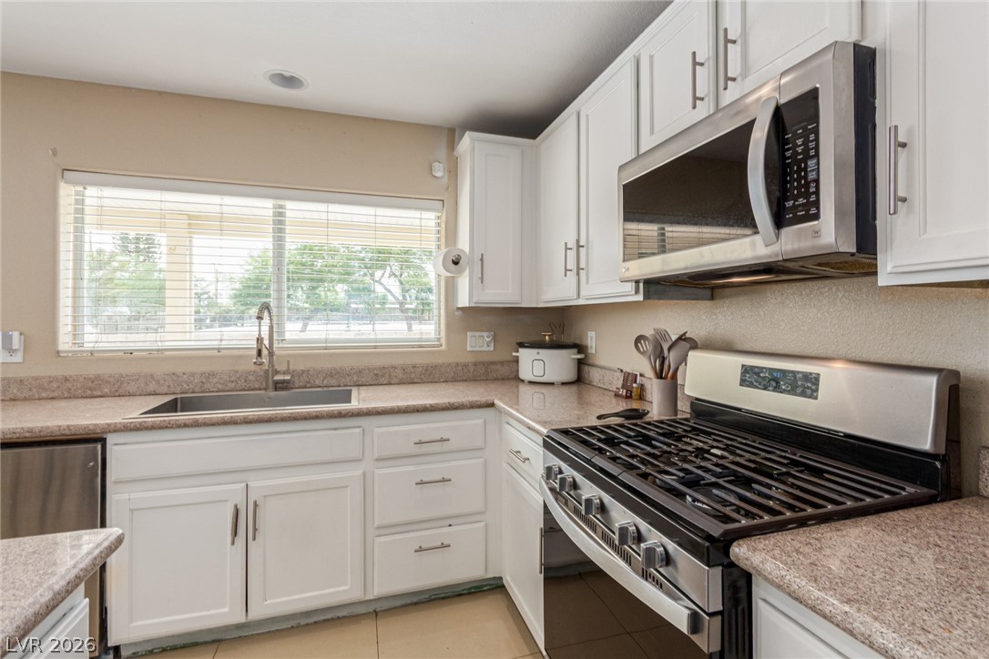 2621 Rainbow Glow Street North Las Vegas NV 89030
