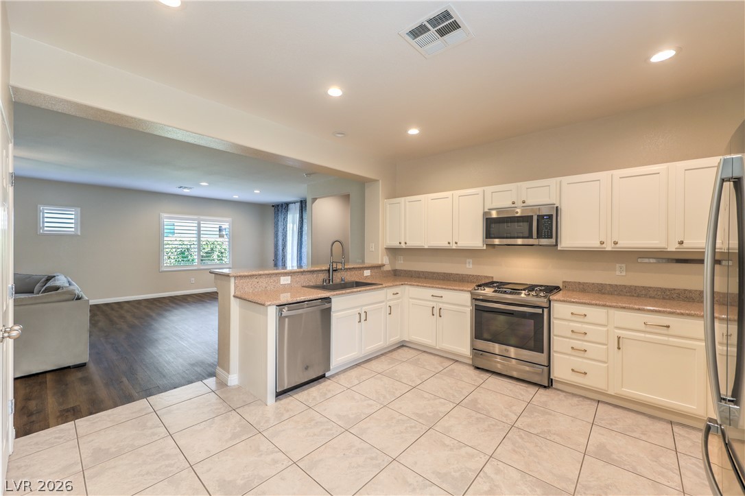 7148 Crescentville Avenue Las Vegas NV 89131