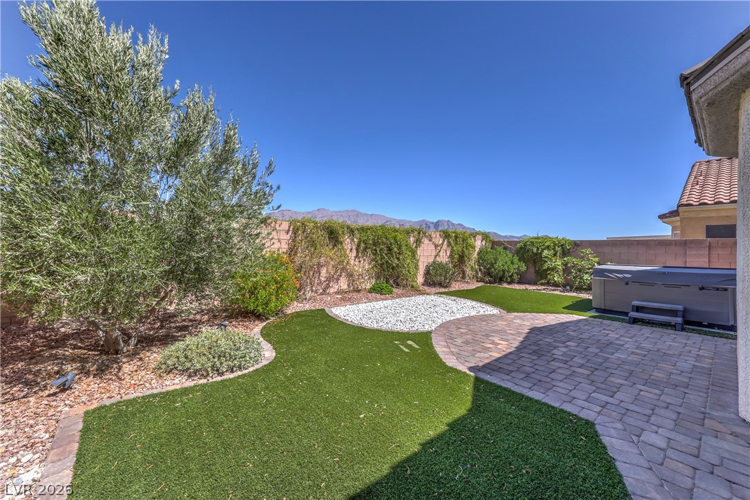 7148 Crescentville Avenue Las Vegas NV 89131
