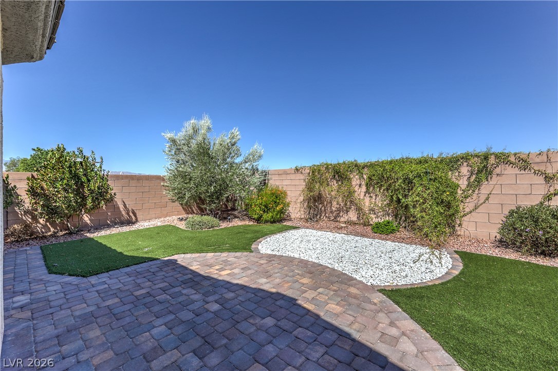 7148 Crescentville Avenue Las Vegas NV 89131