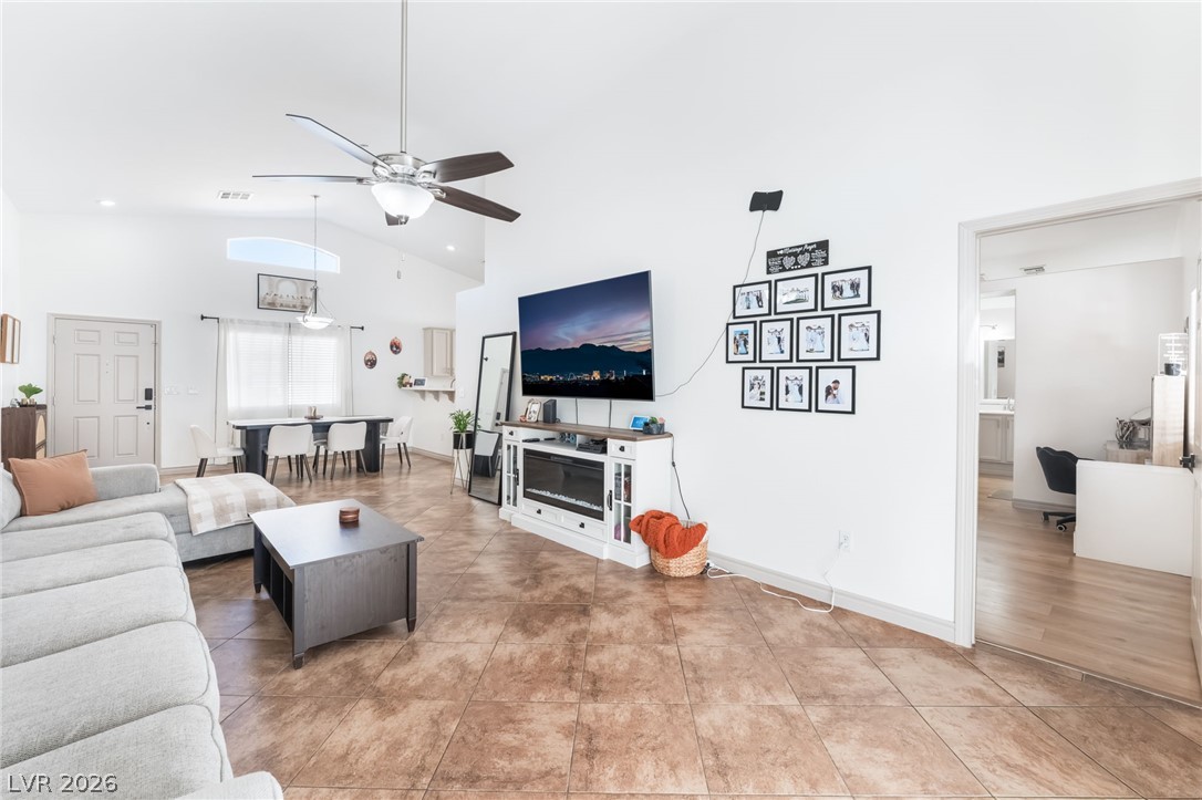 3729 Shimmering Creek Avenue North Las Vegas NV 89031