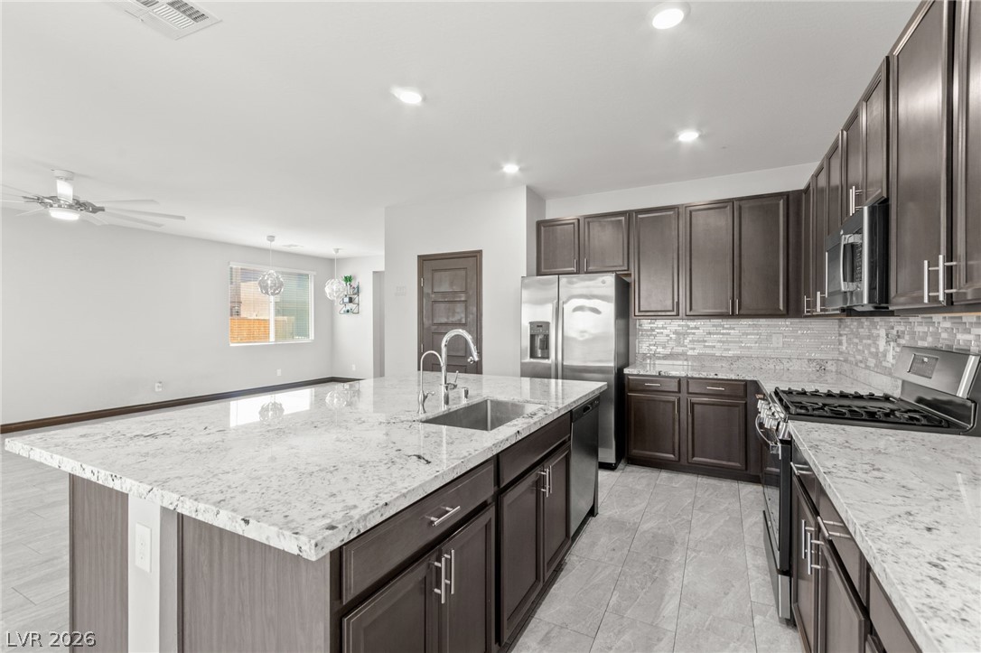 983 Cliff Castle Avenue North Las Vegas NV 89081