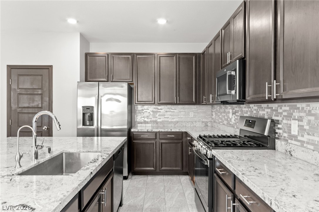983 Cliff Castle Avenue North Las Vegas NV 89081