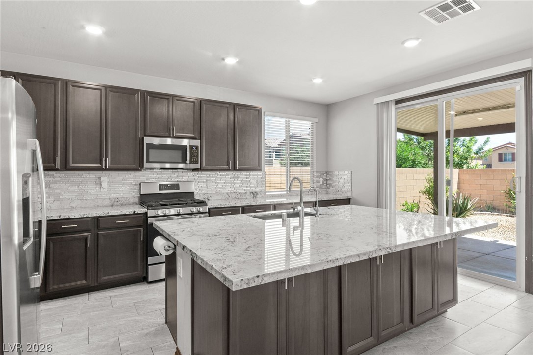 983 Cliff Castle Avenue North Las Vegas NV 89081