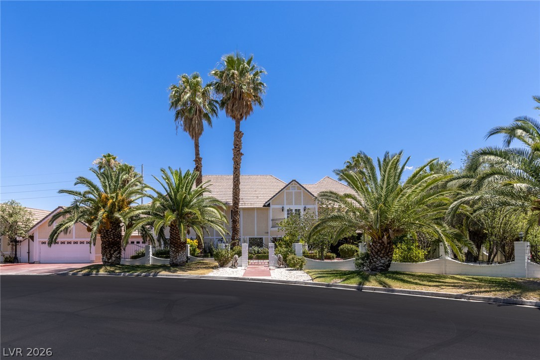 221 Dalmatian Lane Las Vegas NV 89107