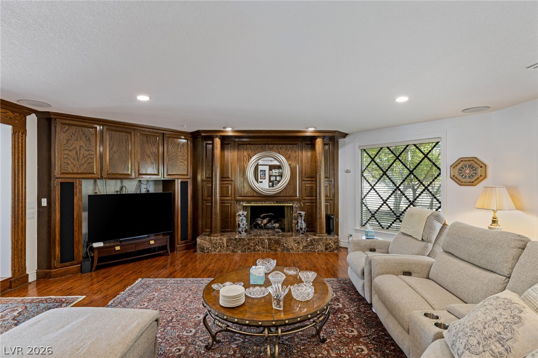 221 Dalmatian Lane Las Vegas NV 89107