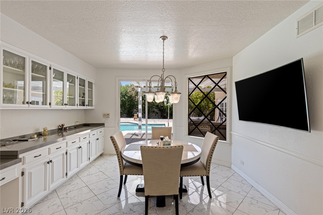 221 Dalmatian Lane Las Vegas NV 89107