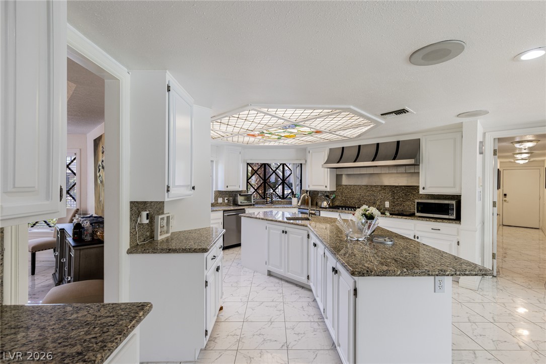 221 Dalmatian Lane Las Vegas NV 89107