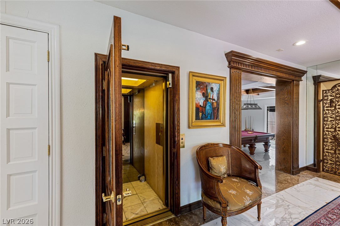 221 Dalmatian Lane Las Vegas NV 89107