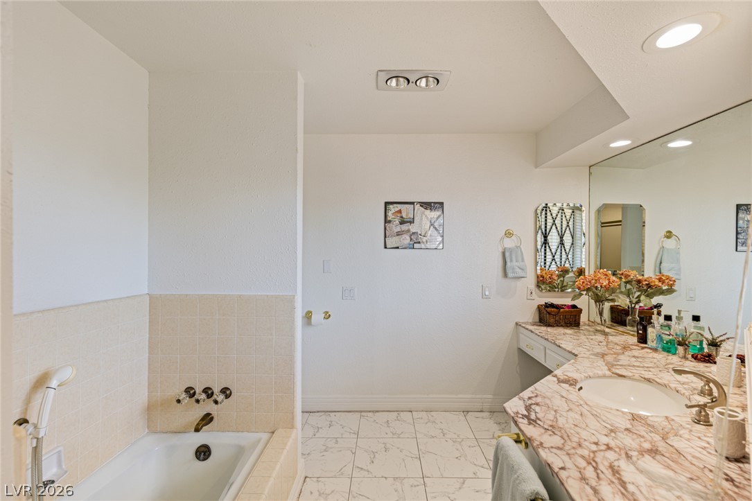 221 Dalmatian Lane Las Vegas NV 89107