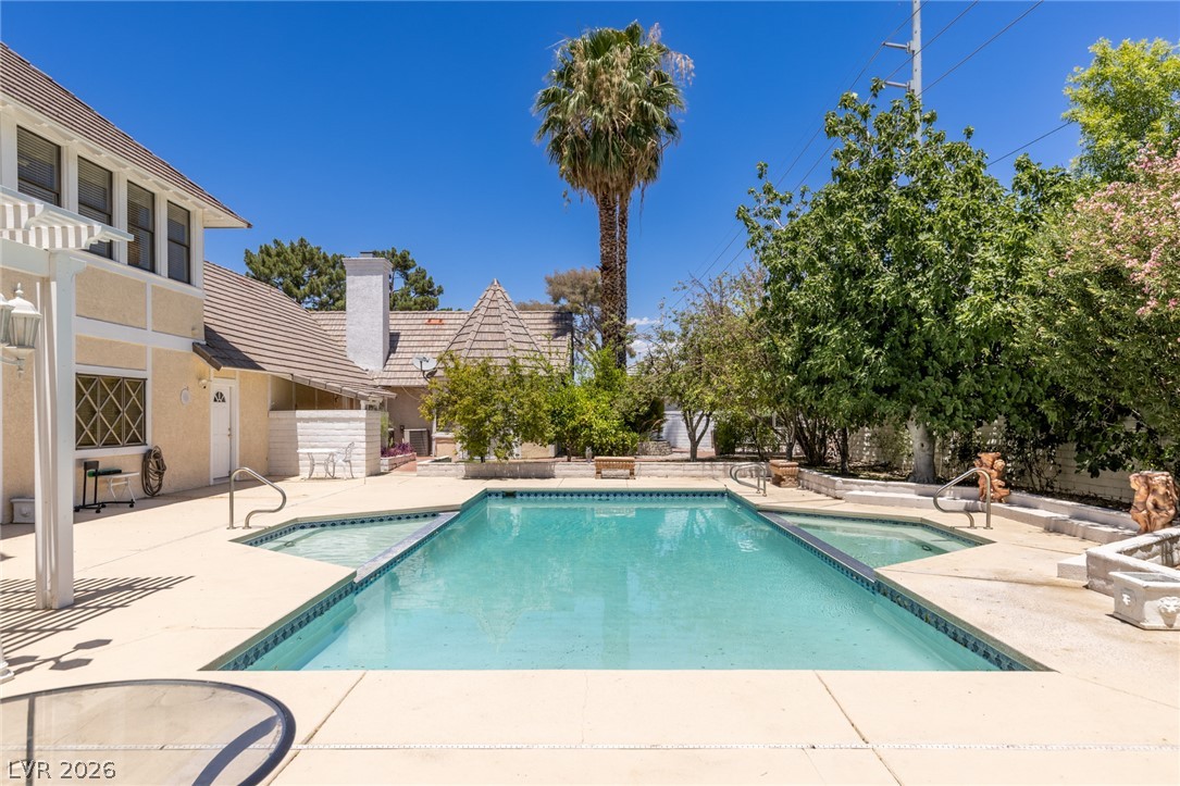 221 Dalmatian Lane Las Vegas NV 89107