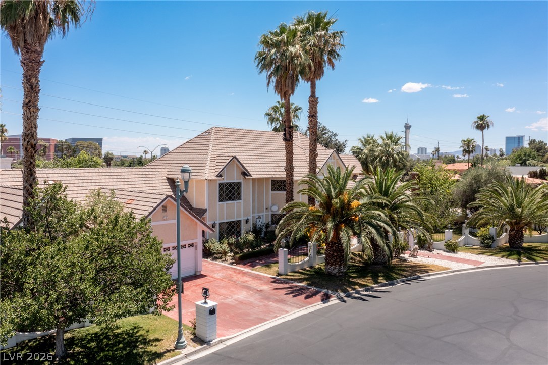 221 Dalmatian Lane Las Vegas NV 89107