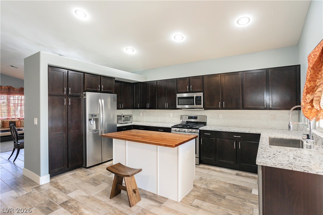 2421 Sunrise Springs Court North Las Vegas NV 89031