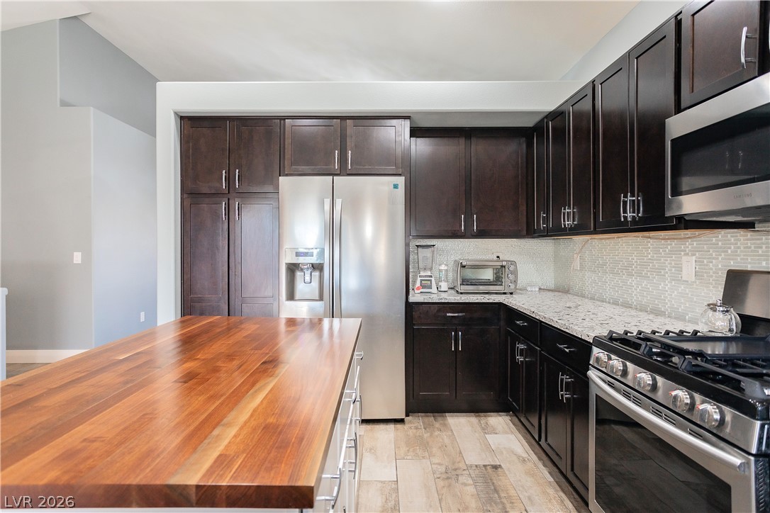 2421 Sunrise Springs Court North Las Vegas NV 89031
