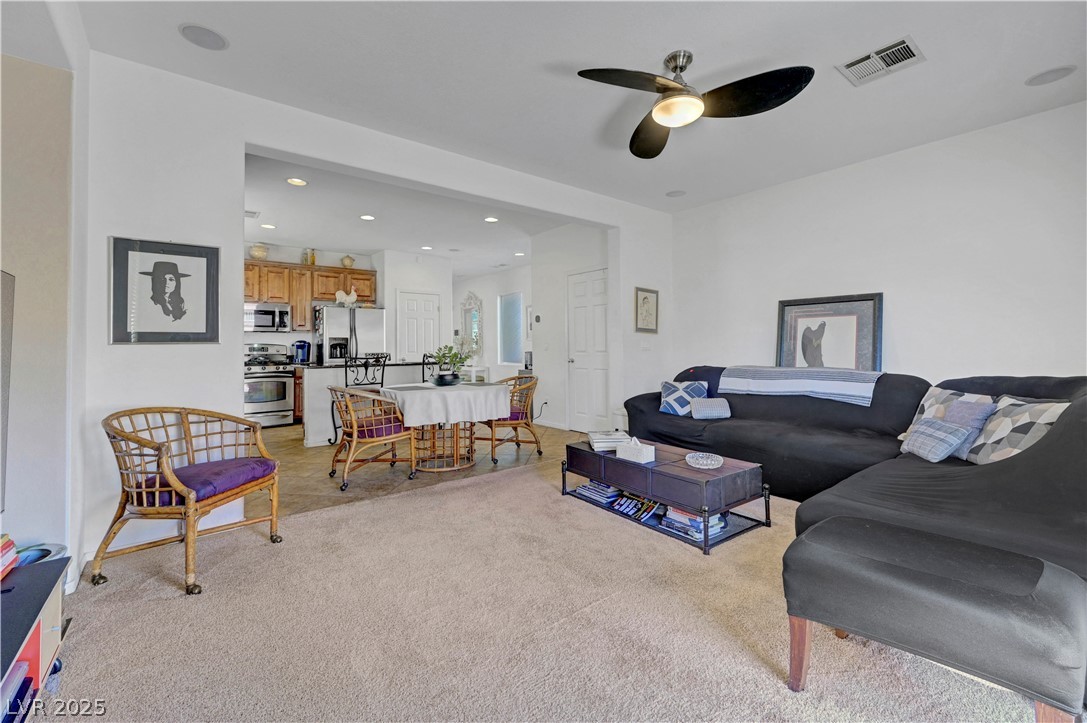 7384 Emerald Glow Street Las Vegas NV 89123