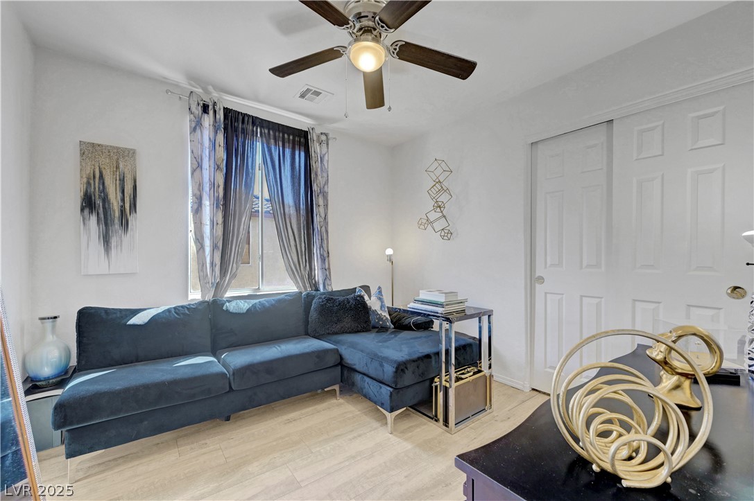 7384 Emerald Glow Street Las Vegas NV 89123