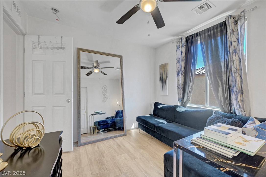 7384 Emerald Glow Street Las Vegas NV 89123
