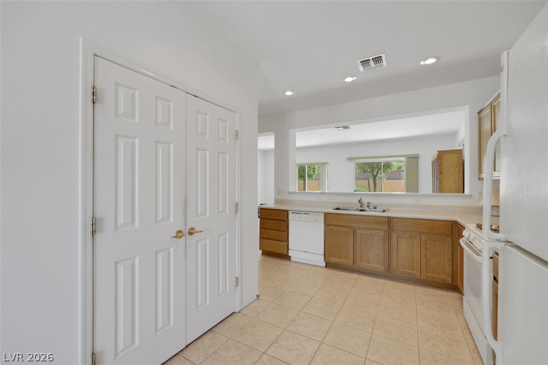 2943 Maffie Street Henderson NV 89052