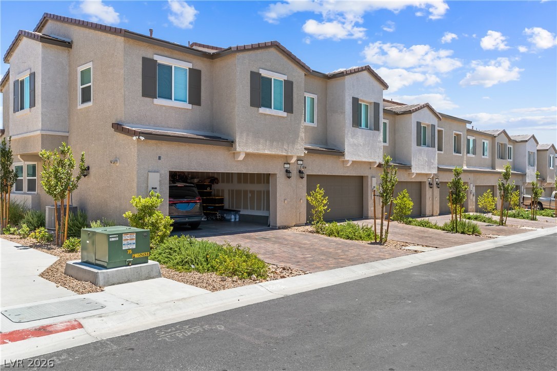 6308 Foxes Dale Street Las Vegas NV 89166
