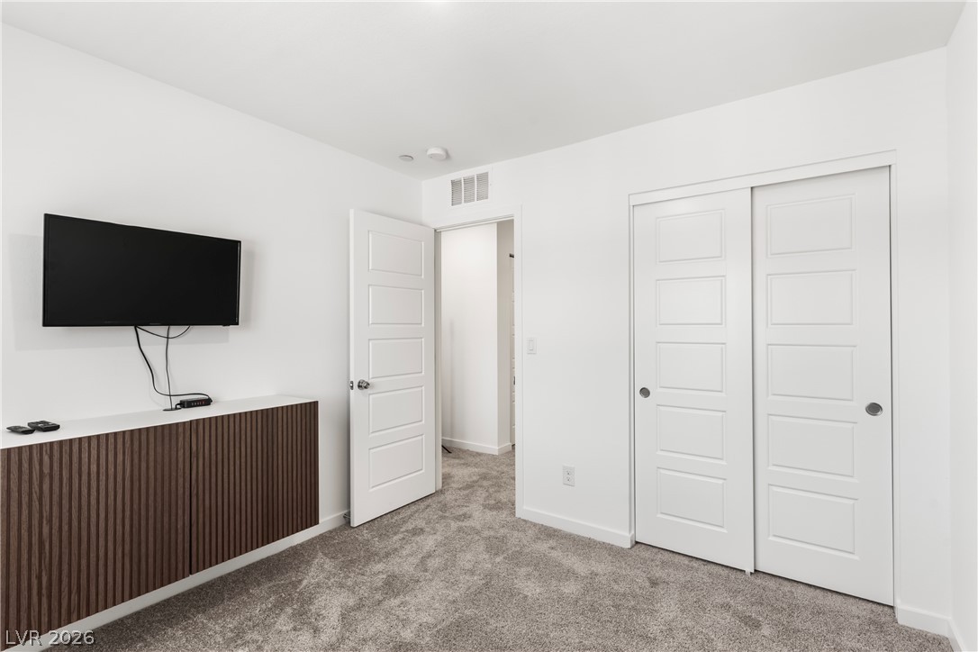 6308 Foxes Dale Street Las Vegas NV 89166