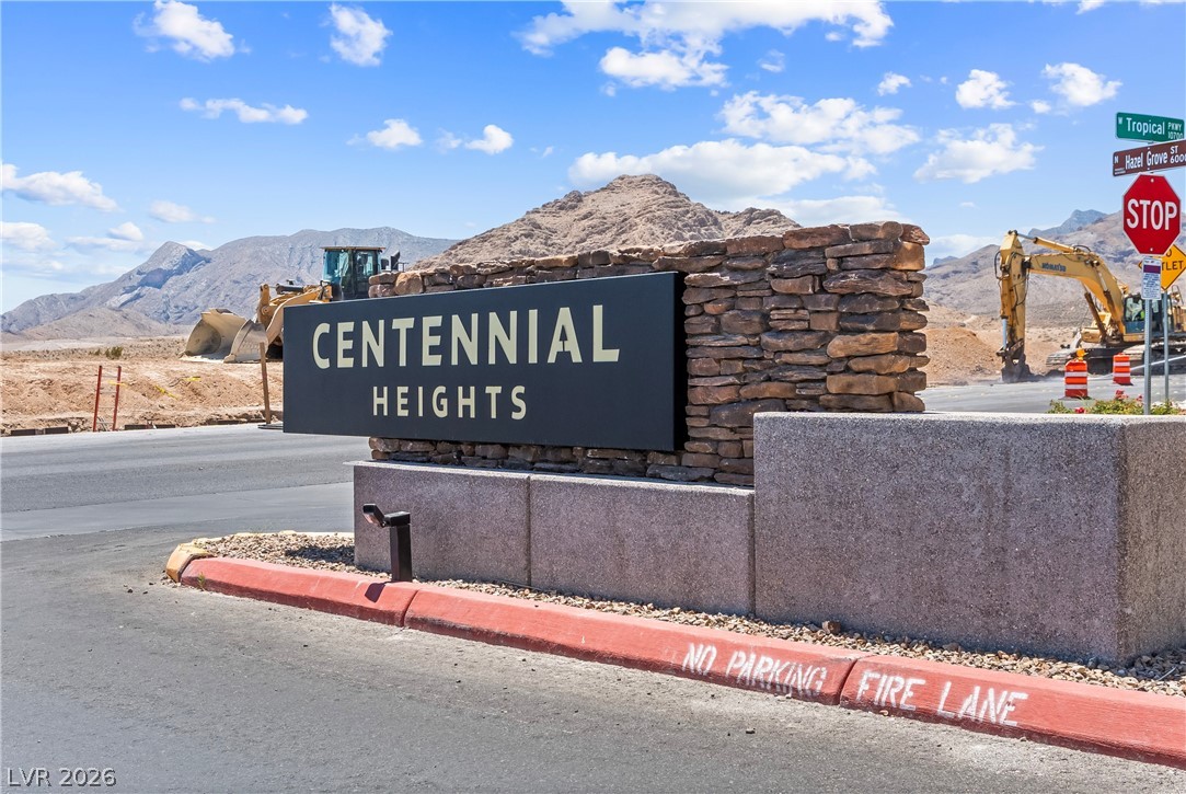 6308 Foxes Dale Street Las Vegas NV 89166