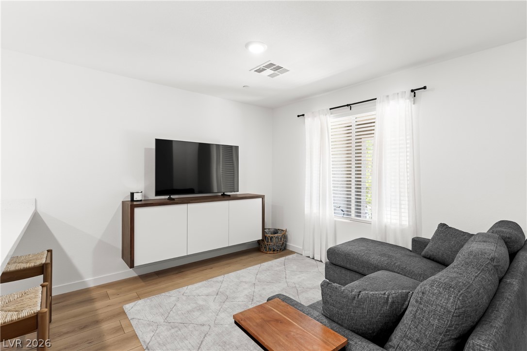 6308 Foxes Dale Street Las Vegas NV 89166