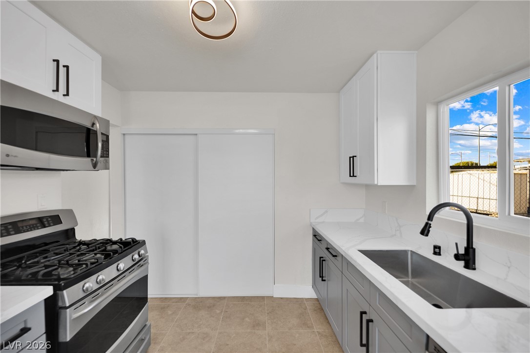 1941 West Cartier Avenue North Las Vegas NV 89032