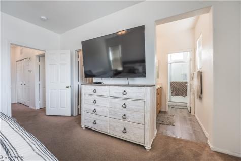 1228 Oak Village Avenue Las Vegas NV 89183