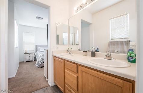 1228 Oak Village Avenue Las Vegas NV 89183