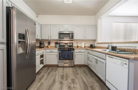 1228 Oak Village Avenue Las Vegas NV 89183