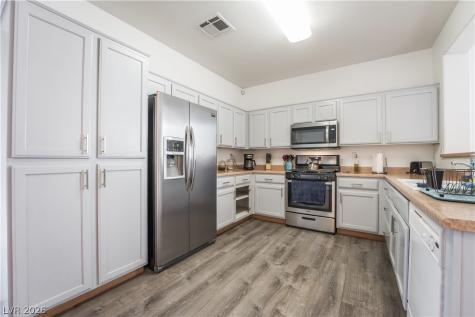 1228 Oak Village Avenue Las Vegas NV 89183