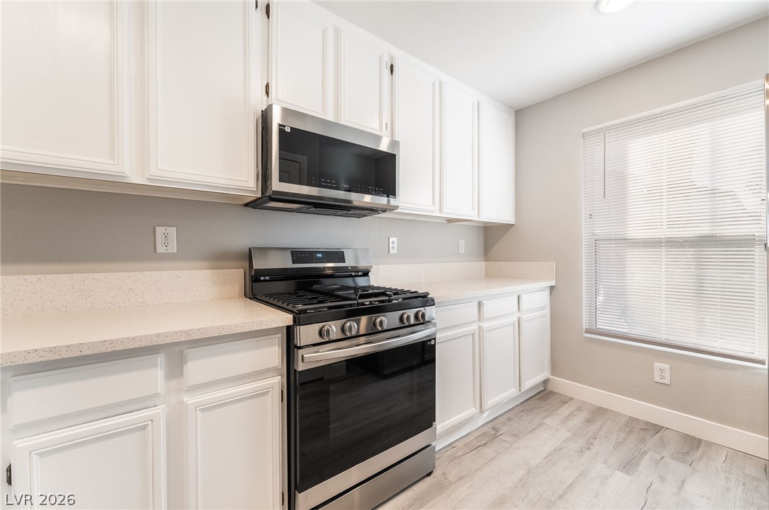 512 Swiss Cottage Avenue Las Vegas NV 89178