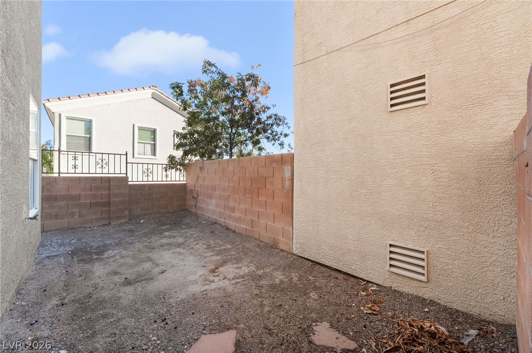 512 Swiss Cottage Avenue Las Vegas NV 89178