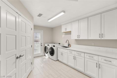 13 Dovetail Circle Henderson NV 89014