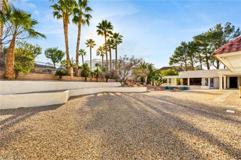13 Dovetail Circle Henderson NV 89014