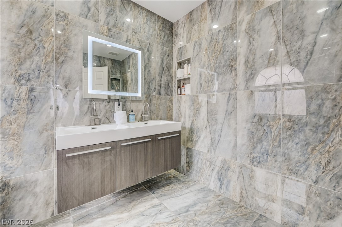 8348 Brittany Harbor Drive Las Vegas NV 89128