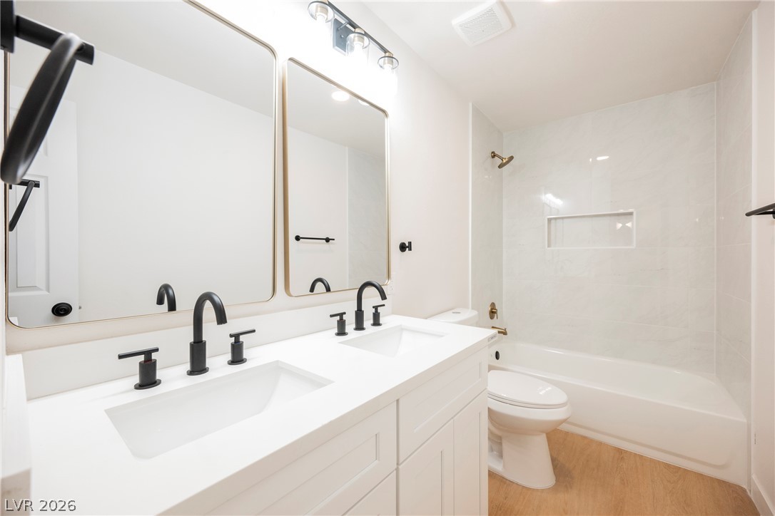 2454 Winterwood Boulevard Las Vegas NV 89142
