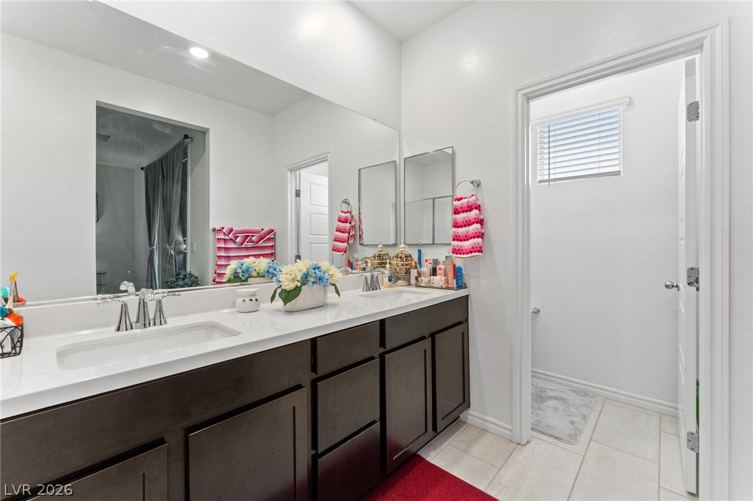 8879 Roadrunner Ravine Street Las Vegas NV 89166